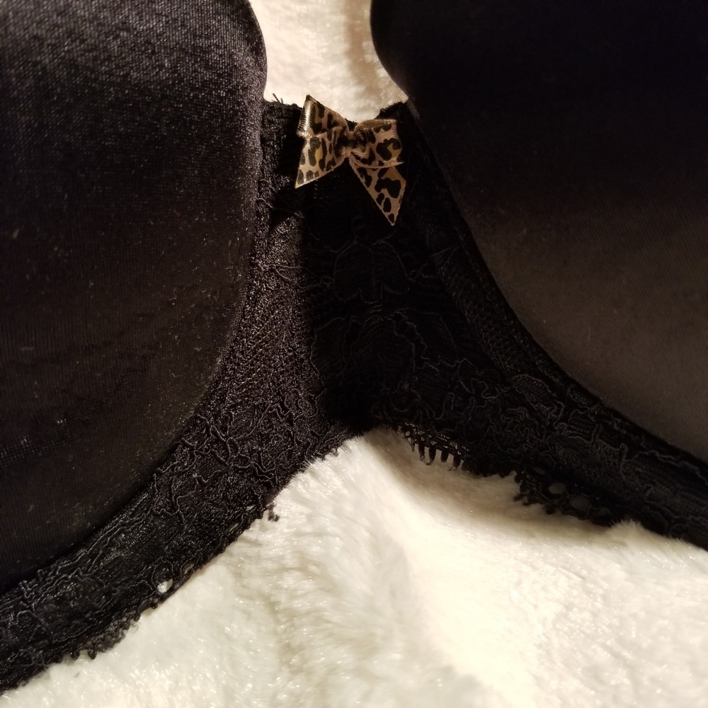 VS PINK Bra with Lace Back Detail - Picture 2 of 3